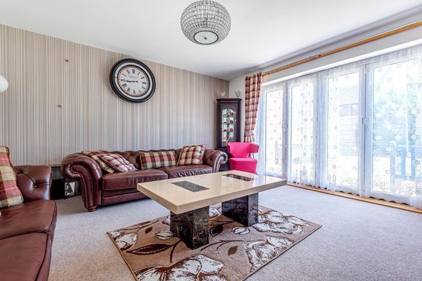 4 bedroom detached house to rent - Photo 1