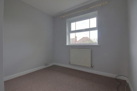 3 bedroom detached house to rent - Photo 2