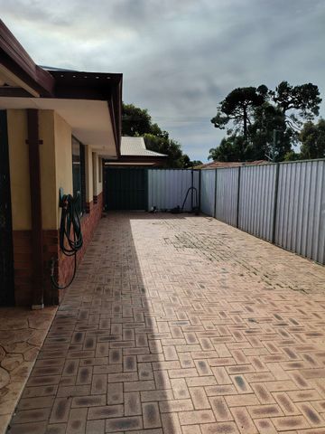 Bassendean - Photo 3