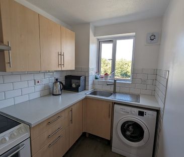 1 Bed Flat, Bream Close, N17 - Photo 5