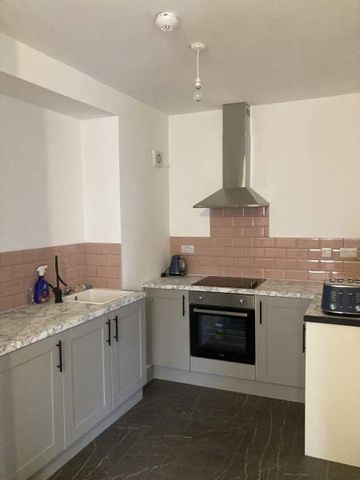 One Bedroom Ground Floor Flat, Rhondda Street. - Photo 3