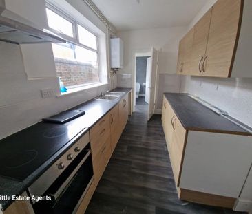 2 bedroom terraced house to rent - Photo 3