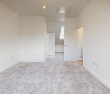 3 bedroom terraced house to rent - Photo 6