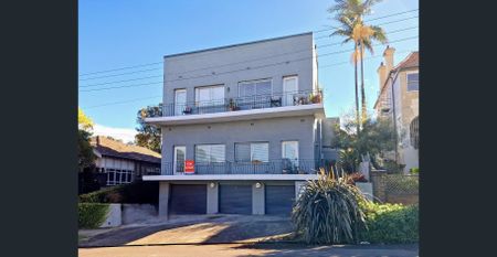 STUDIO APARTMENT IN THE HEART OF PETERSHAM - Photo 3