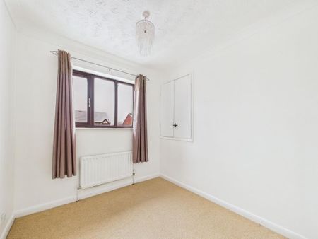 4 bedroom detached house to rent - Photo 4