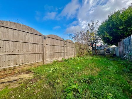 River Avenue, Hoddesdon - Photo 5