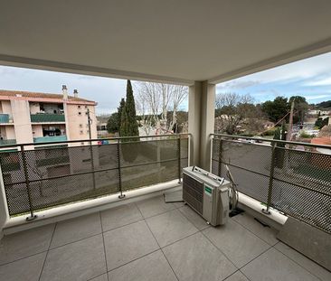 AIX LES MILLES T2 45M² TERRASSE PARKING - Photo 4