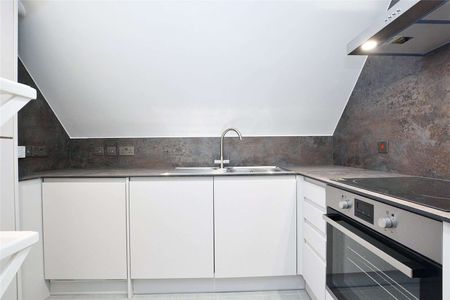 Fantastic 1 bedroom apartment in the heart of West Hampstead. - Photo 3