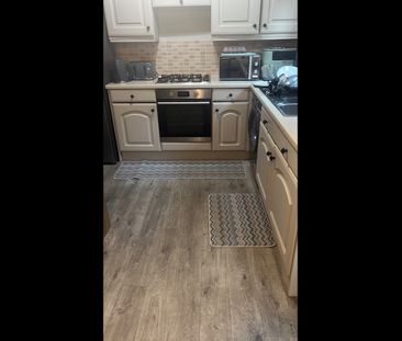 Room in a Shared House, Banksman Close, NG3 - Photo 4