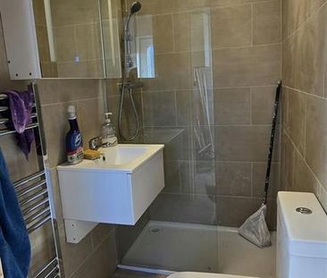 2 bedroom semi-detached house to rent - Photo 4