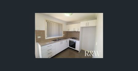 GRANNY FLAT WITH OWN ACCESS - Photo 2