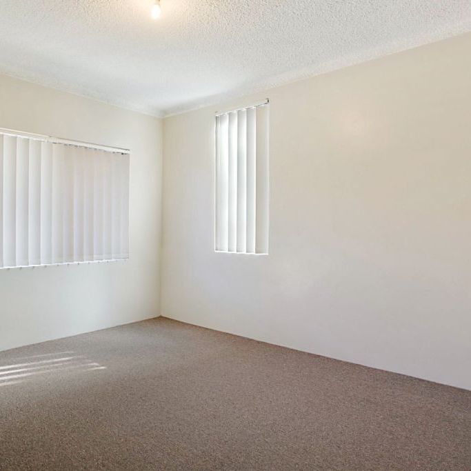 Cosy two Bedroom Unit - Photo 1