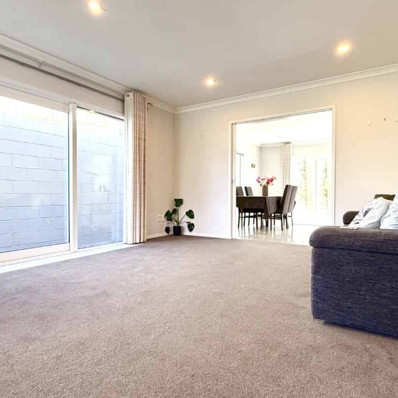 4 Bedroom Home in Newlands - Photo 1