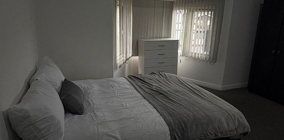 Room in a Shared House, Portland Road, B16 - Photo 2
