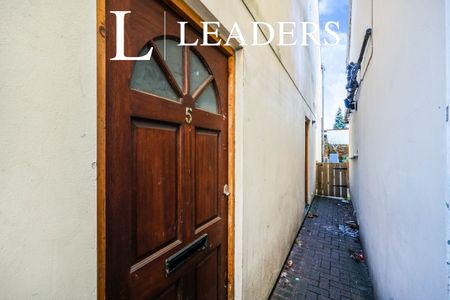 2 bedroom maisonette to rent Guardsman Court, 129 Fratton Road, Portsmouth, PO1 - Photo 2