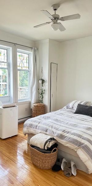 Beau 5 ½ dispo le 1er novembre sur la plus belle rue à Verdun! - Photo 1