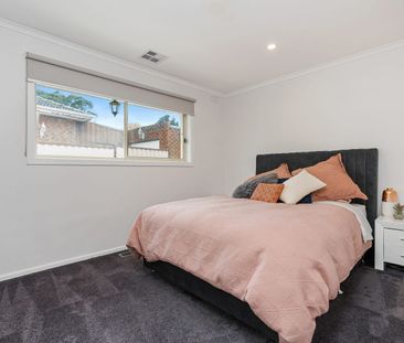Beautifully Renovated Three-Bedroom Family Home - Photo 4