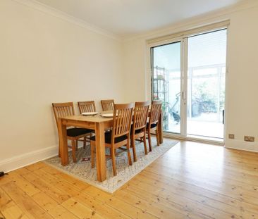 4 bedroom end of terrace house to rent - Photo 3