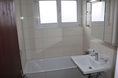 Helle 4-Zimmer-Wohnung mit Balkon - Photo 5