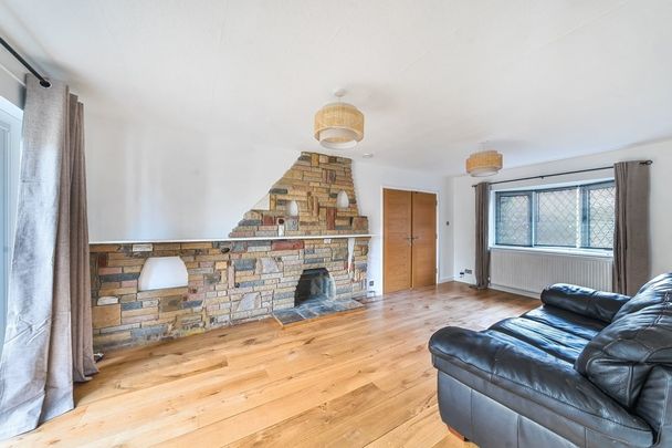 3 bedroom bungalow to rent - Photo 1