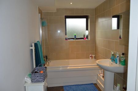 Bronte, Woodlands Village, Sandal - Photo 3