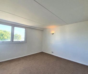 Samson Close - Photo 1