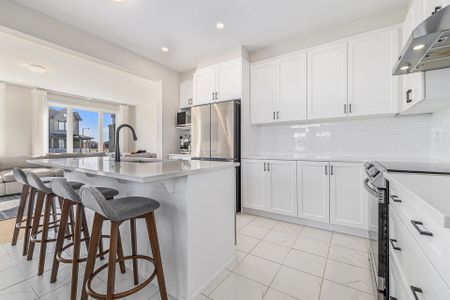 For Lease - 380 Meynell Road, Stittsville - Munster - Richmond, Ontario - Photo 2