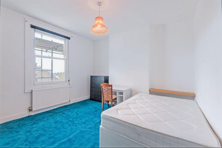 4 bedroom flat to rent - Photo 5