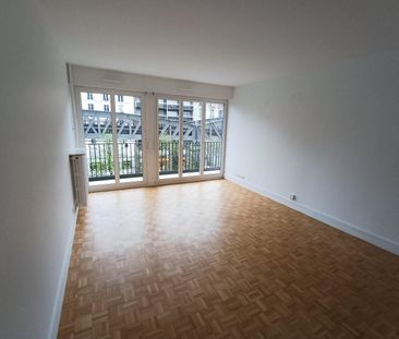 location Appartement T3 DE 77m² À PARIS 15 - Photo 1