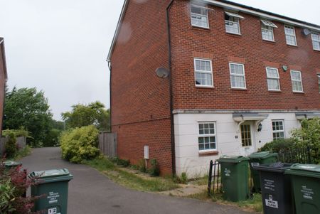 9 Wren Close - Kingfisher EstateLoughborough - Photo 5