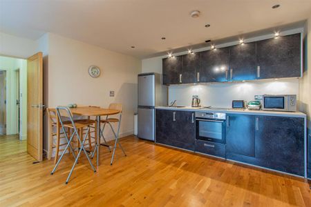 2 bedroom apartment to rent - Photo 5