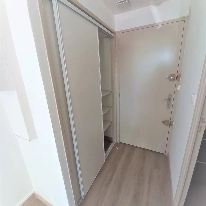 Location Appartement 1 pièce 17m² AIX EN PROVENCE 13100 - Photo 1