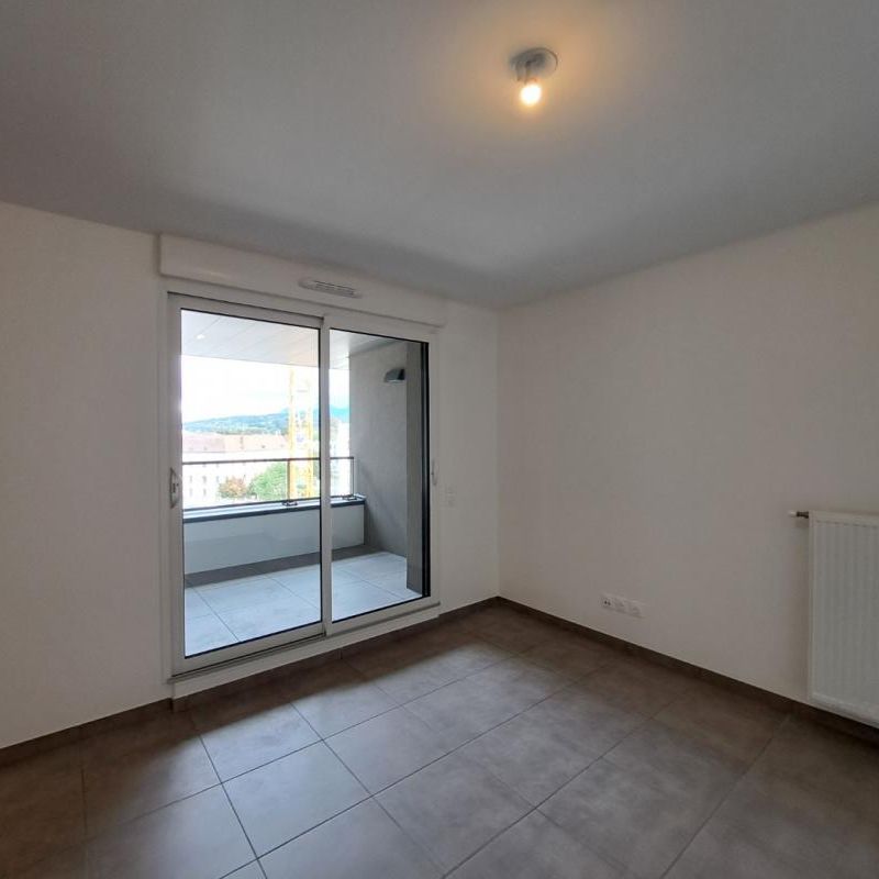 Location Appartement 1 pièce 35m² THONON LES BAINS 74200 - Photo 1