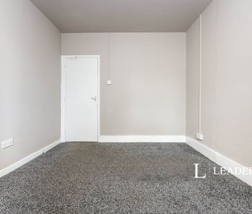 2 bedroom flat to rent Duncombe Street, Bletchley, MK2 2LY - Photo 3