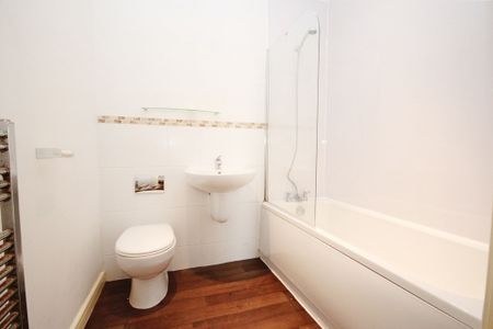 Victoria Gardens Kingsway South, Warrington - Photo 5