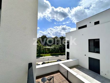 Pronájem moderní novostavby 1+kk s parkováním na Tyršově nábřeží ve Zlíně - Photo 4