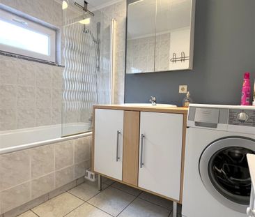 Maison 2 chambres avec petite cour - Photo 5