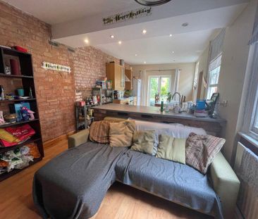 4 bedroom house to rent - Photo 1