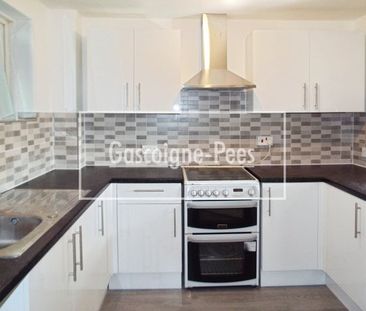 Goldsworth Park, Woking, GU21 - Photo 4