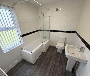Wheatland Lane, Wallasey, CH44 - Photo 5