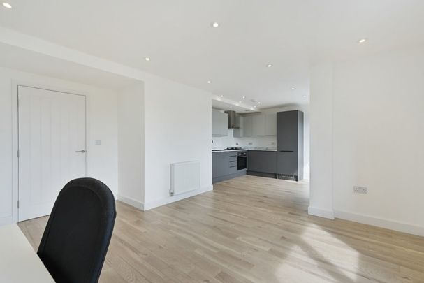 Windmill Lane, Hanwell - Photo 1