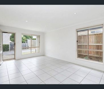 Beautiful townhouse on the Bayside - Photo 1