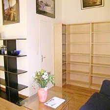 Logement à Paris, Location meublée - T2 - Place de la République, Le Marais (PA-2337) - Photo 1