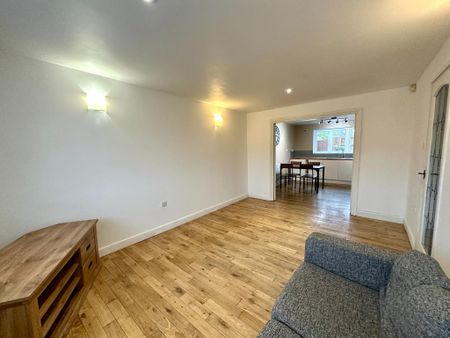 3 bedroom semi-detached house to rent - Photo 2