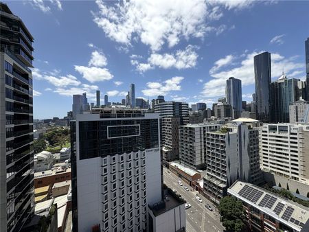 1607/408 Spencer Street - Photo 2