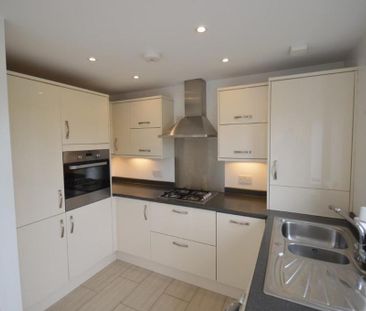 2 bedroom end of terrace house to rent - Photo 5