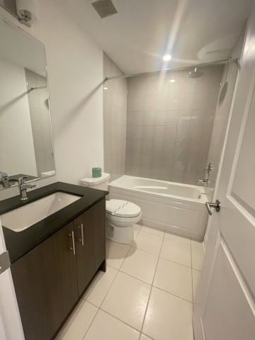 For Lease - 3224 Crystal Drive, Oakville, Ontario - Photo 3