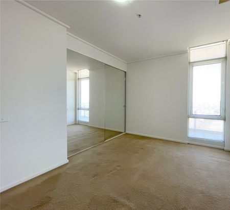 246/83 Whiteman Street - Photo 3