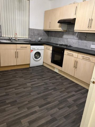 3 Bed Flat, Bentley Lane, LS6 - Photo 4