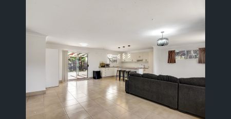 3 BEDROOM HOME RANGEVILLE - Photo 2